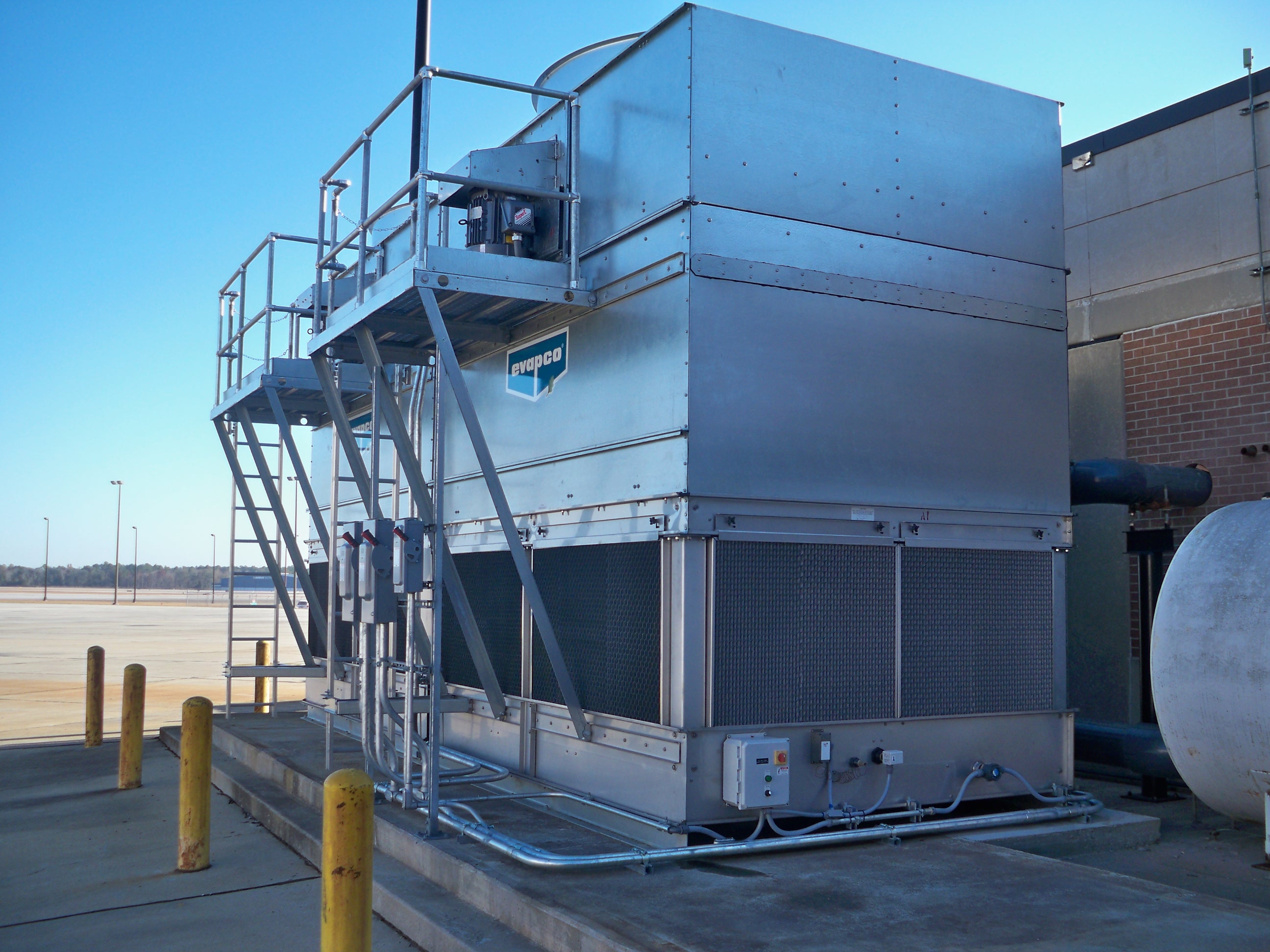 Mobile Airport Cooling Towers
